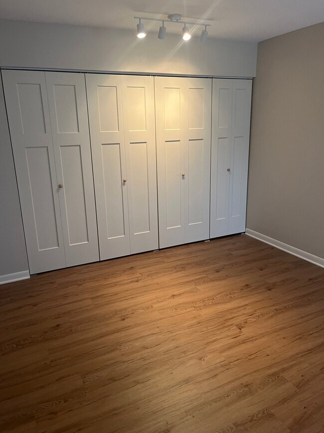 Photo - 5509 E Lake Dr Unit B