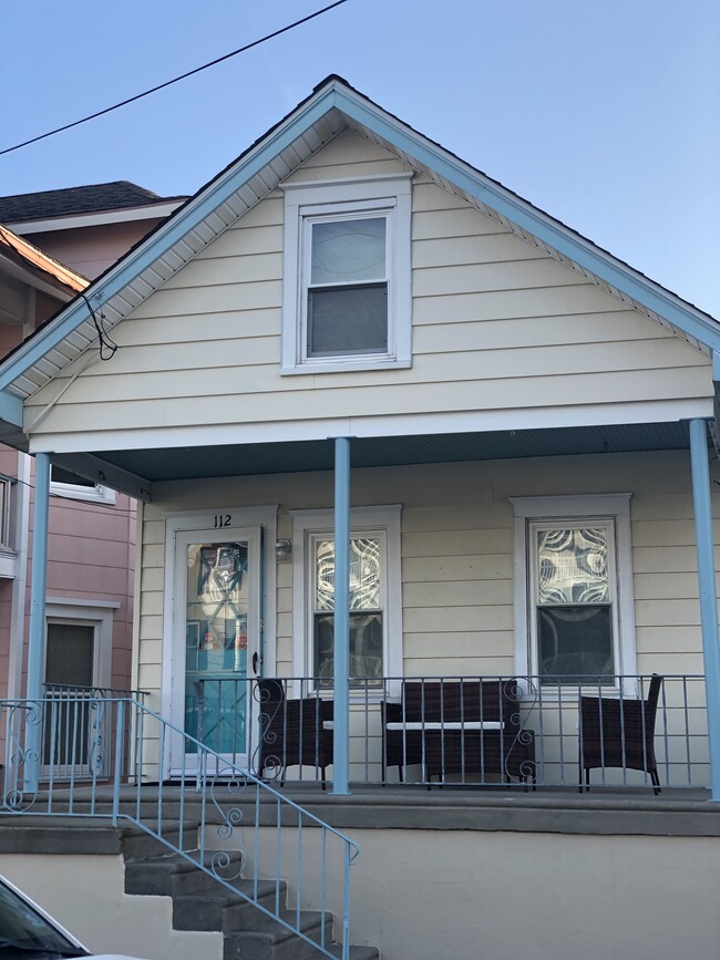 Building Photo - 112 E Taylor Ave Rental