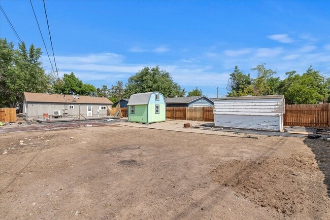Photo - 203 E Ada St