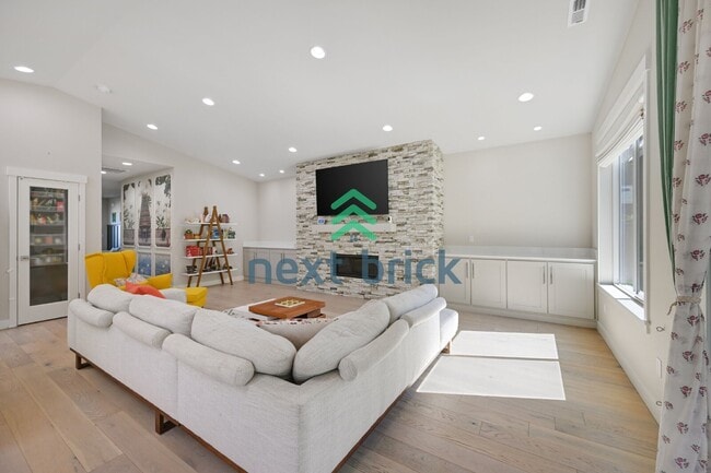 Photo - Charming 3-Bed, 2-Bath with 2,170 Sq. Ft. in Beautiful Snohomish!