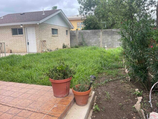 Photo - 1704 Garfield St Unidad 1