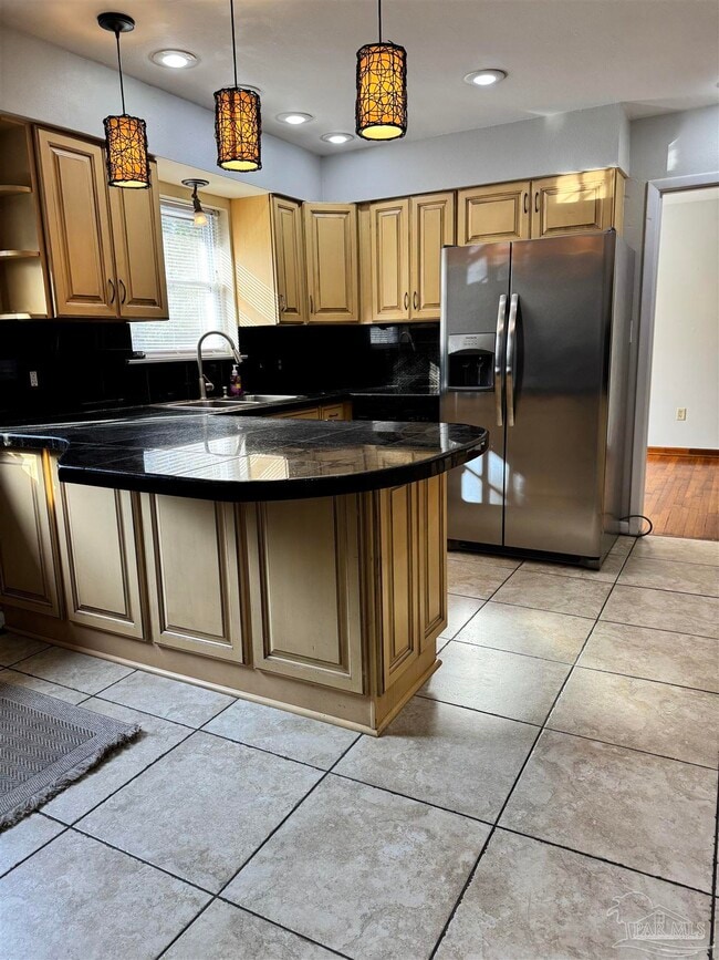 Photo - 117 S Sunset Blvd