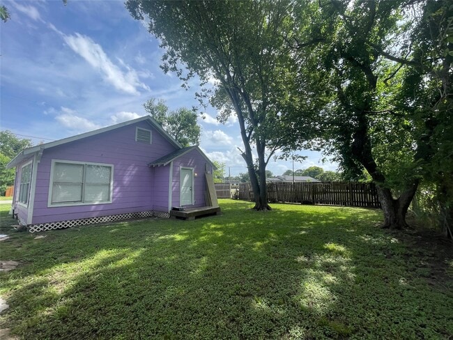 Photo - 906 Fields St