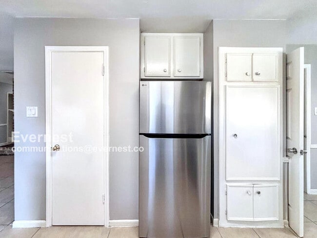 Photo - 14419 Roundstone Ln