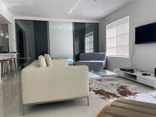 1460 Ocean Dr Unit 401