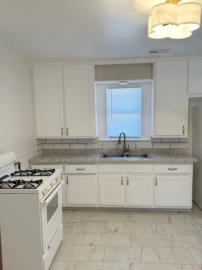 Photo - 1707 W Dale St