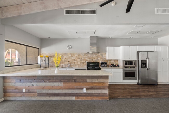 Clubhouse - The Place at Wilmot North