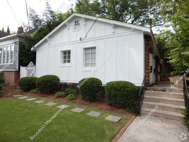 Building Photo - 712 Highland Ave NE Unit Apt 1