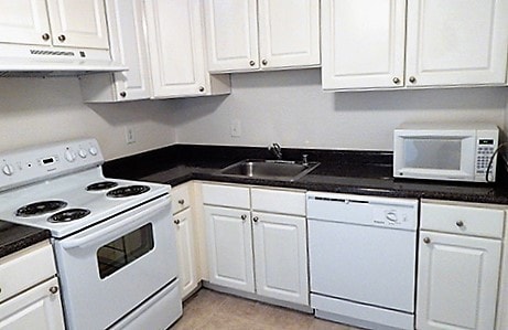 Photo - Chasemont Apartments