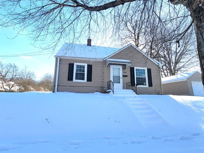 Photo - 1320 Tioga Ave