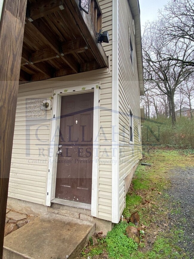 Building Photo - 700 W 33rd St Unit A