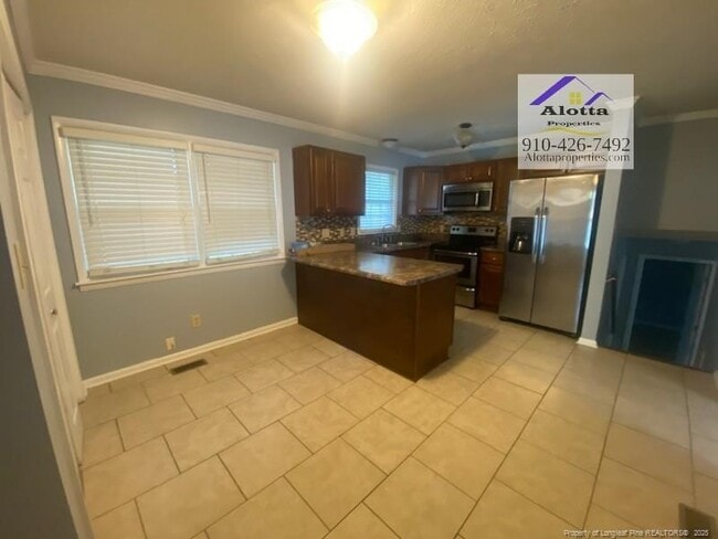 Photo - 6114 Regis Ct