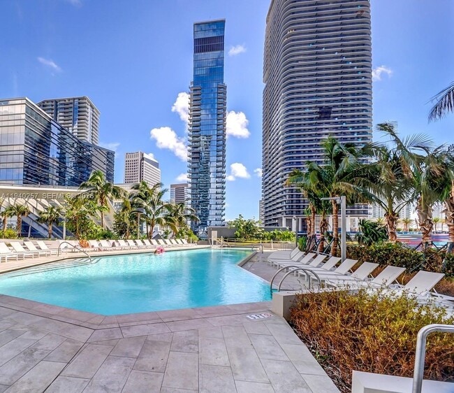 Photo - 68 SE 6th St