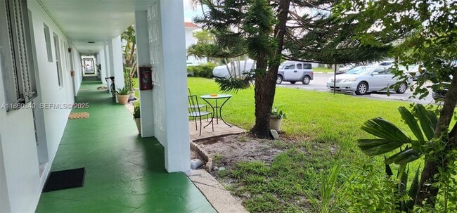 Building Photo - 1400 NW 43 Terrace Unit 107