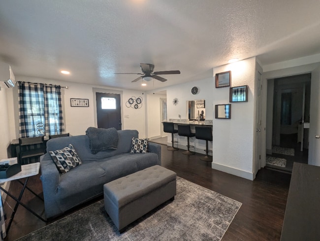 Photo - 1440 2nd Ave