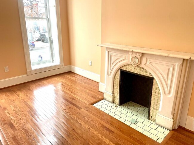 Photo - 2029 St Paul St Unit 1