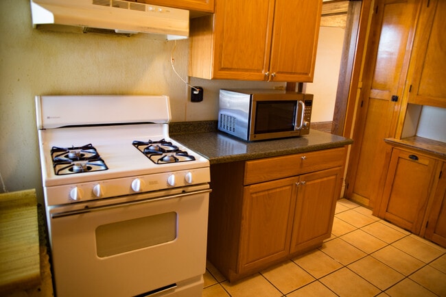 Photo - 417 11th Ave SE