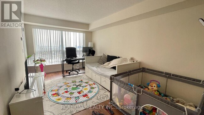 Photo - 151 Village Green Square Unit 2509