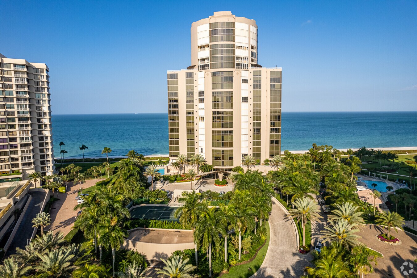 Photo - Le Rivage Condominium Complex