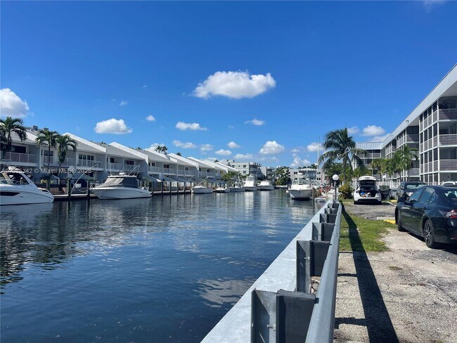 Photo - 3750 NE 169th St Unit 102