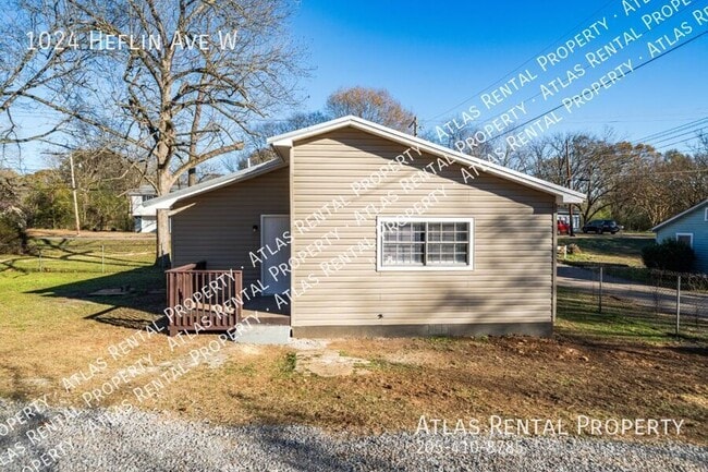 Photo - 1024 Heflin Ave W