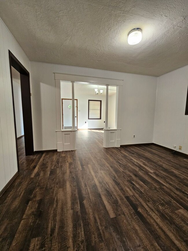 Photo - (3) Bed/(1) Bath in Purcell Avail NOWl!