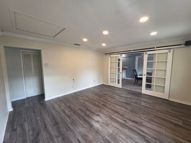 Photo - Spacious 5 Bedroom Home with Pool in Crystal Lake Homesites