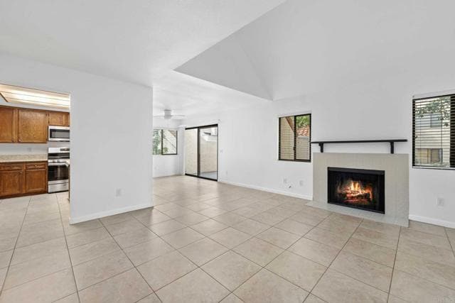 Photo - 337 N Melrose Dr Unidad E Rental