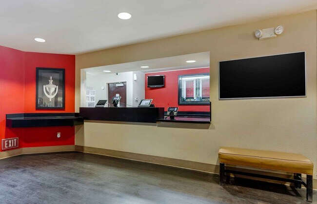 Furnished Studio-Pleasant Hill - Buskirk Ave.