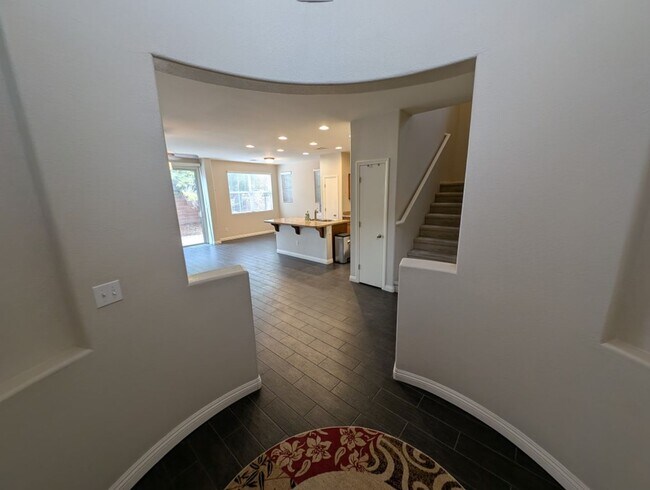 Photo - 7570 Dobroyd Dr