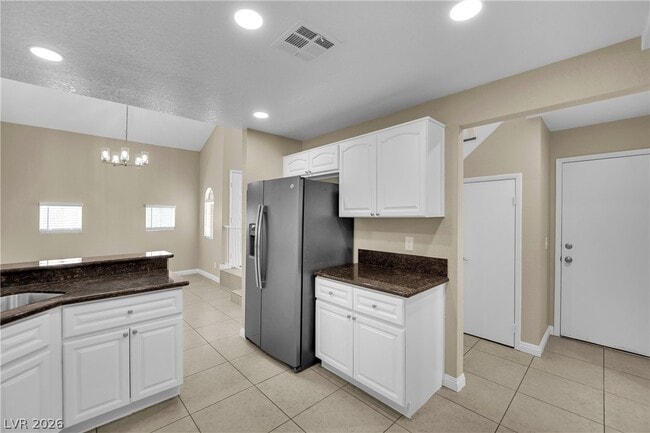 Building Photo - 756 Charwood Cir