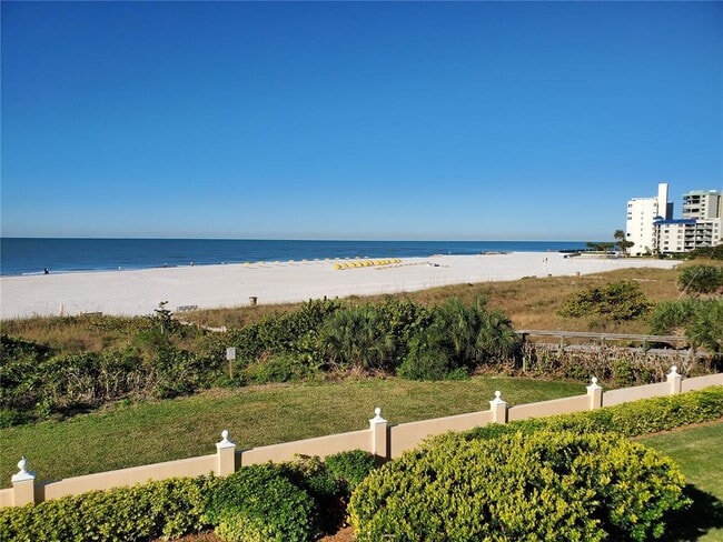 6650 Sunset Way Unit 220