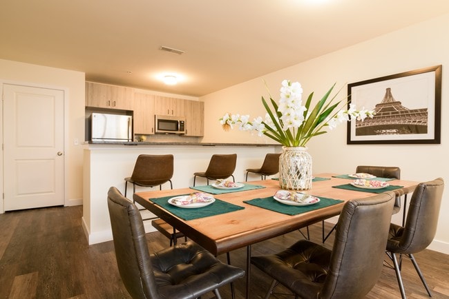 Photo - Jacksonville Green