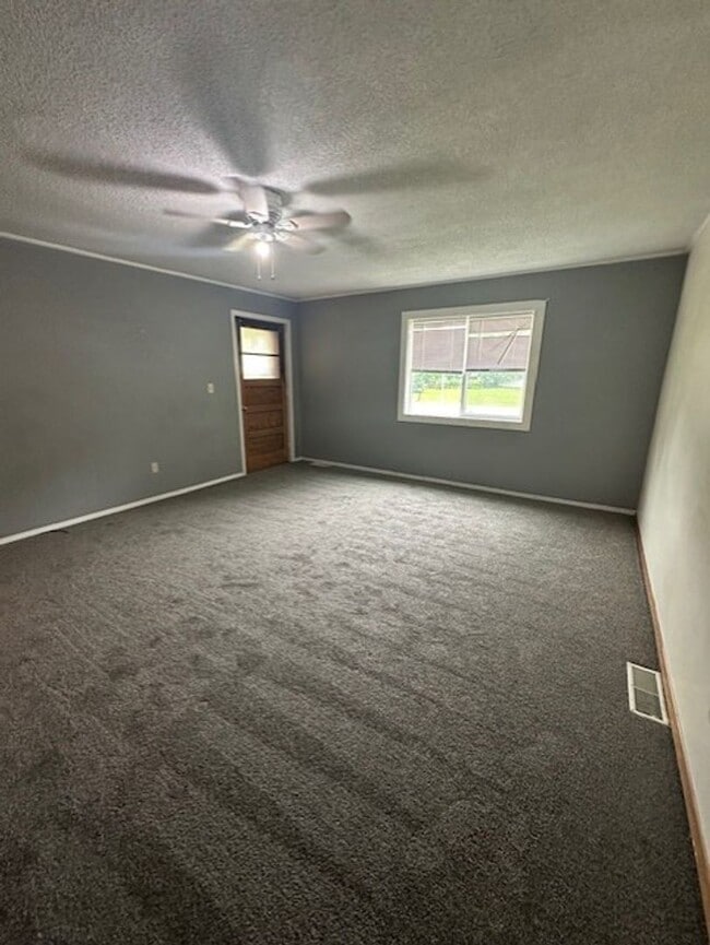 Photo - Staples Duplex 8th St NE - Dreiske Unidad 1519 8th St NE