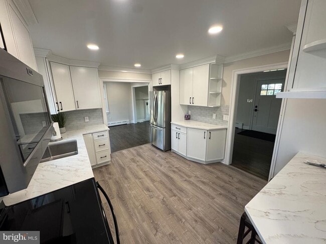 Building Photo - 55 Apple Hill Rd