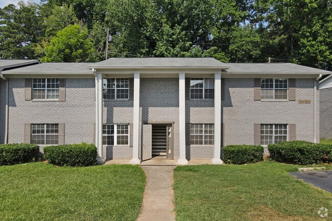 Woodgate Apartments
