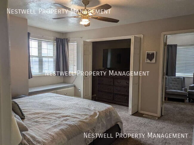 Photo - 1715 E Cherokee Dr