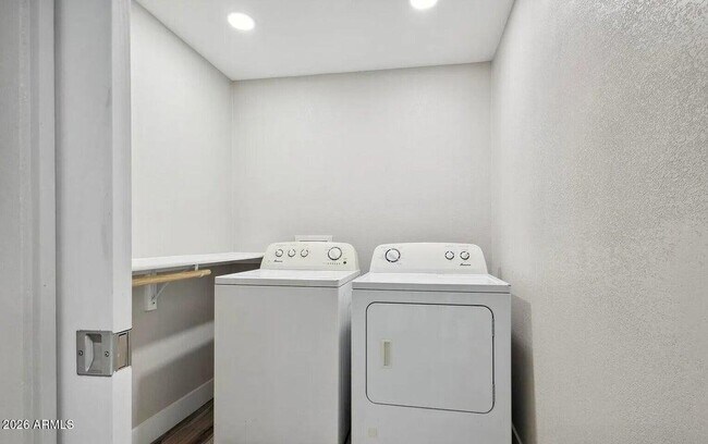 Photo - 2068 E Howe Ave
