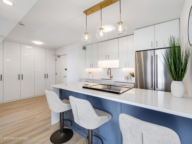 Photo - 1455 N Sandburg Terrace Unit 2901B