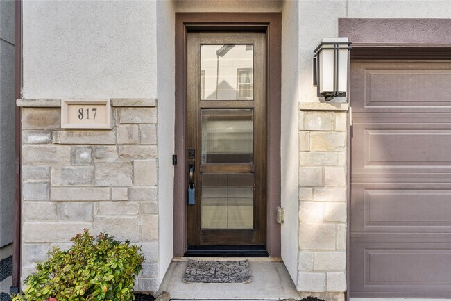 Photo - 817 Kamano Ave