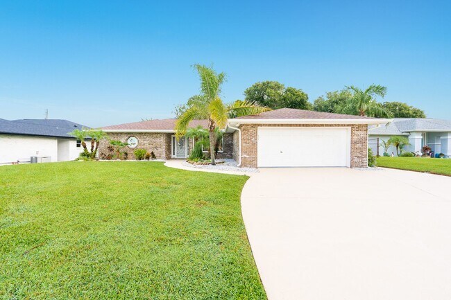 Photo - Executive Coastal Retreat | Four-Bedroom P...