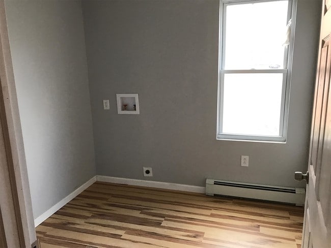 Photo - 1290 3rd Ave