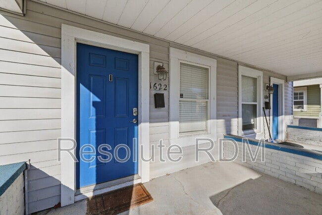 Photo - 1622 Yandes St
