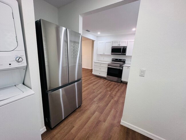 Photo - 329 NE 2nd St