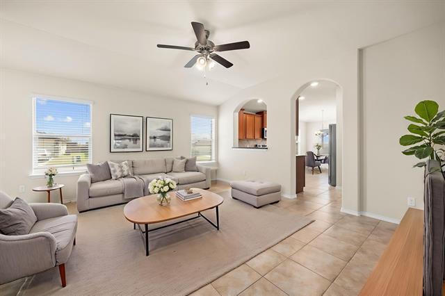 Photo - 101 Plata Ln