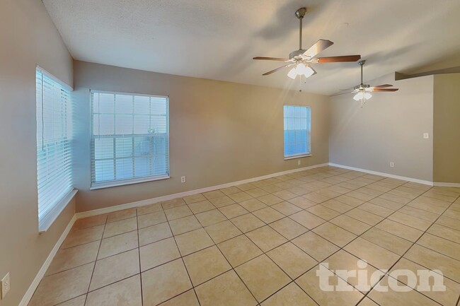 Photo - 682 Channing Dr