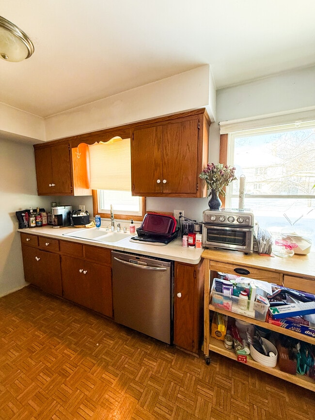 Photo - 4932 Sutton Ln