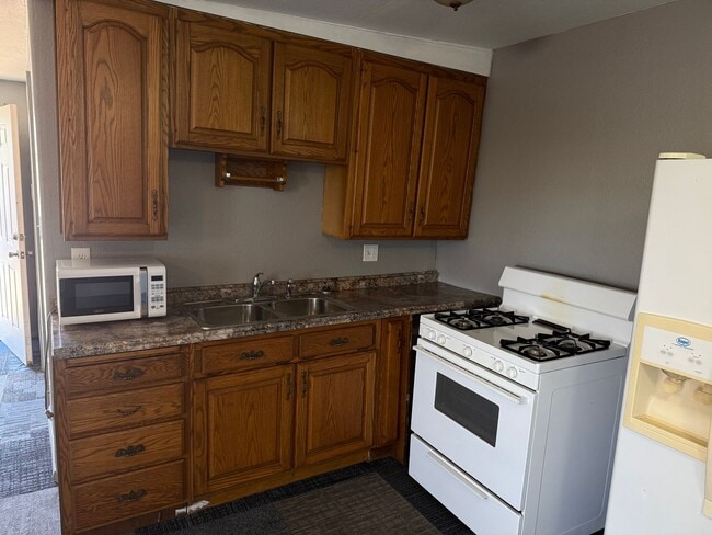 Photo - 391 2nd Ave SW Unit 391 2nd Ave SW-  B