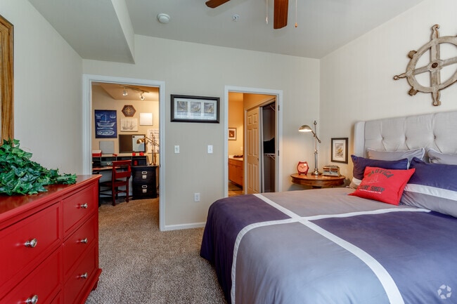1BR, 1BA - Acrobat