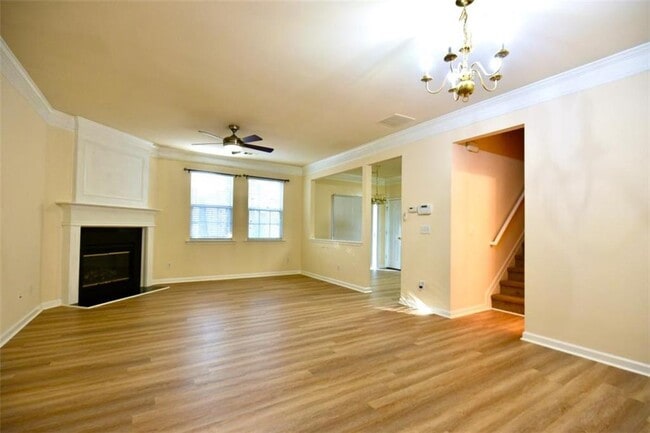 Photo - 493 Windstone Trail